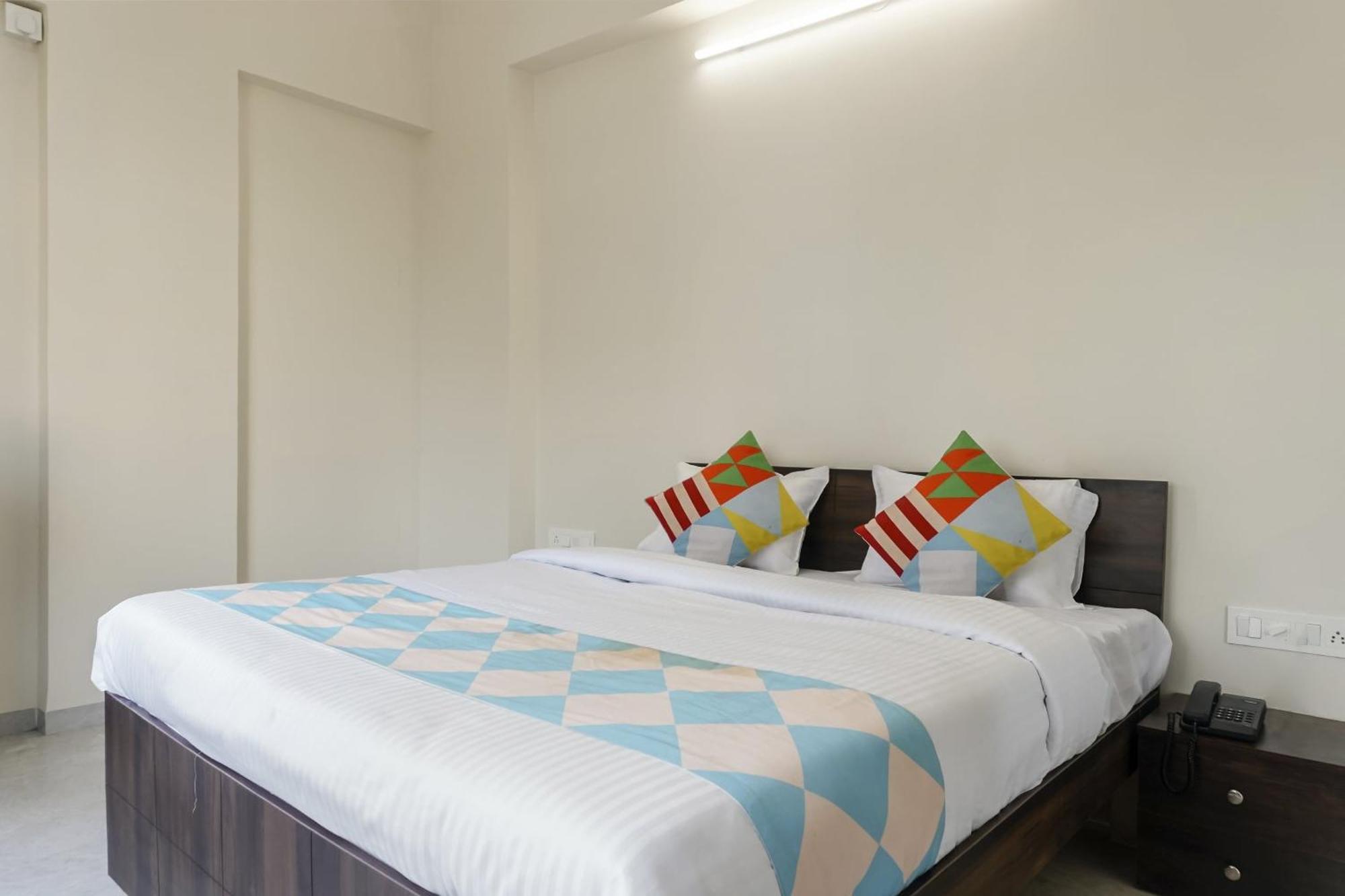 Hotel O Home Elegant Prime Ville Chinchvad Bagian luar foto