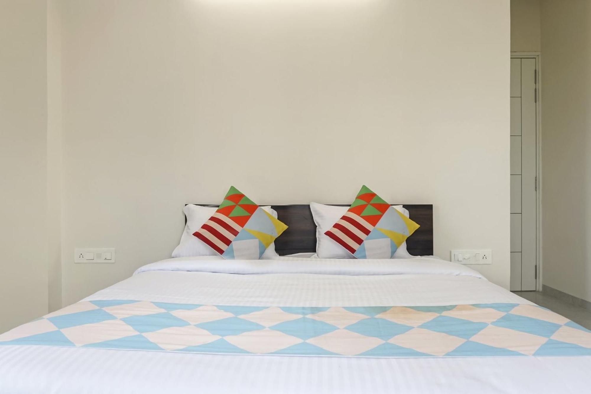 Hotel O Home Elegant Prime Ville Chinchvad Bagian luar foto