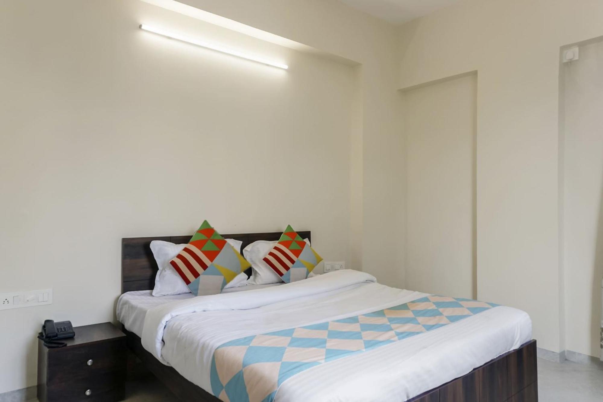 Hotel O Home Elegant Prime Ville Chinchvad Bagian luar foto