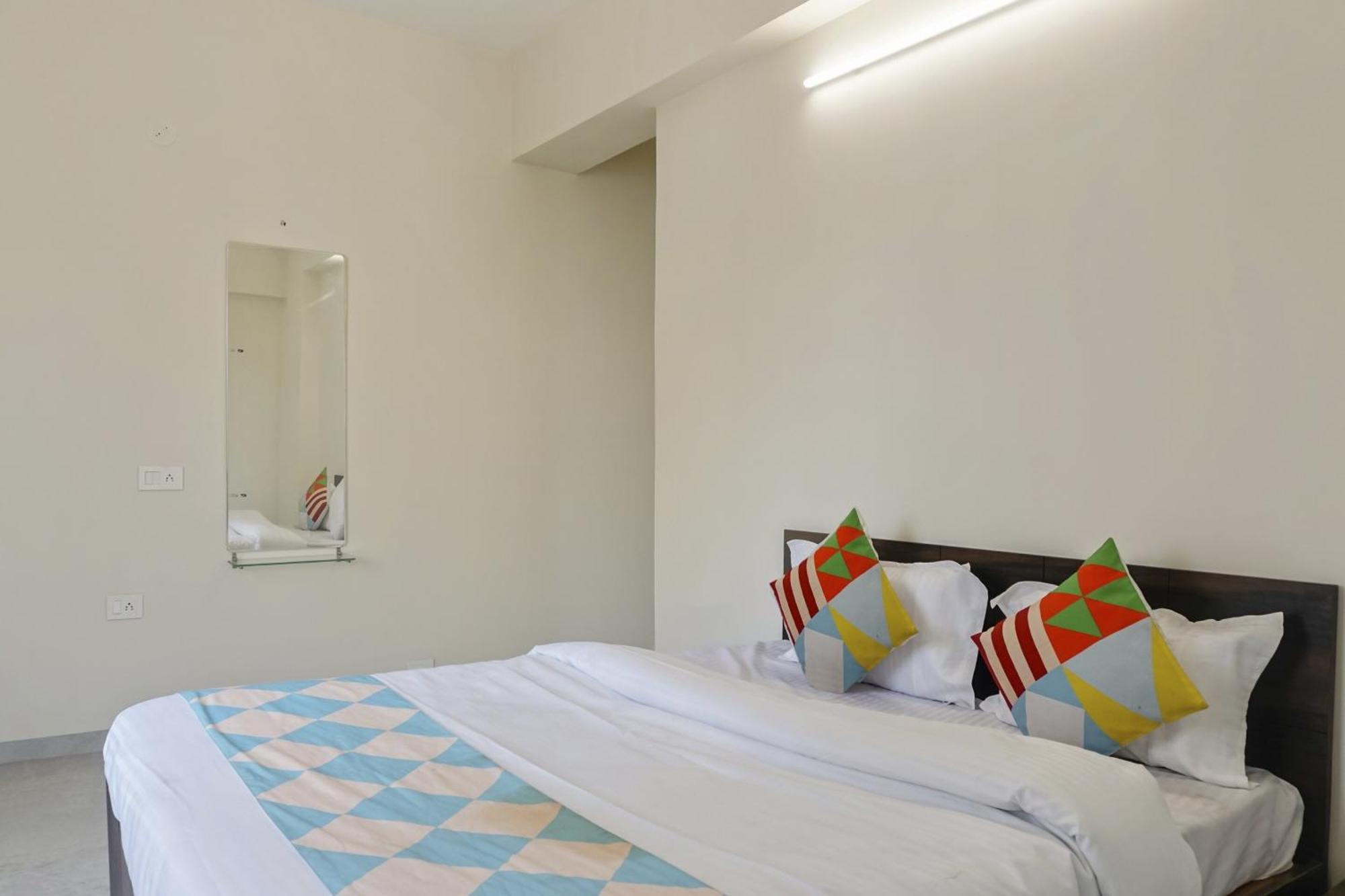 Hotel O Home Elegant Prime Ville Chinchvad Bagian luar foto